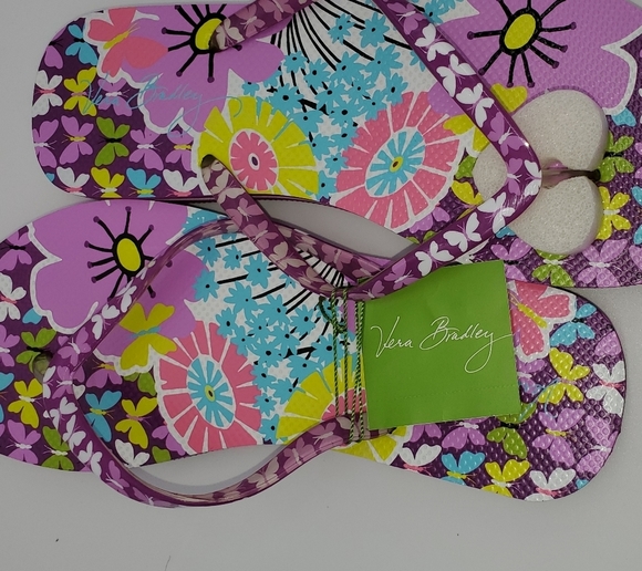 🎁🛍️Vera Bradley Flip Flops in Flutterby - Picture 2 of 3
